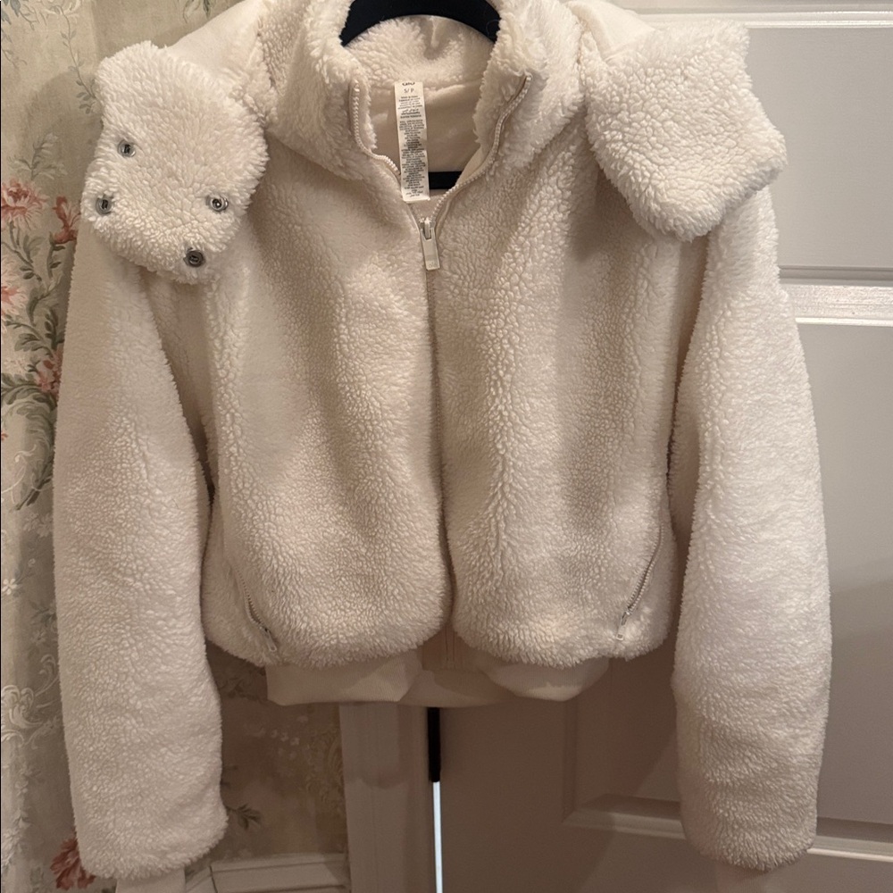 ALO Yoga Ivory Sherpa Zip-Up